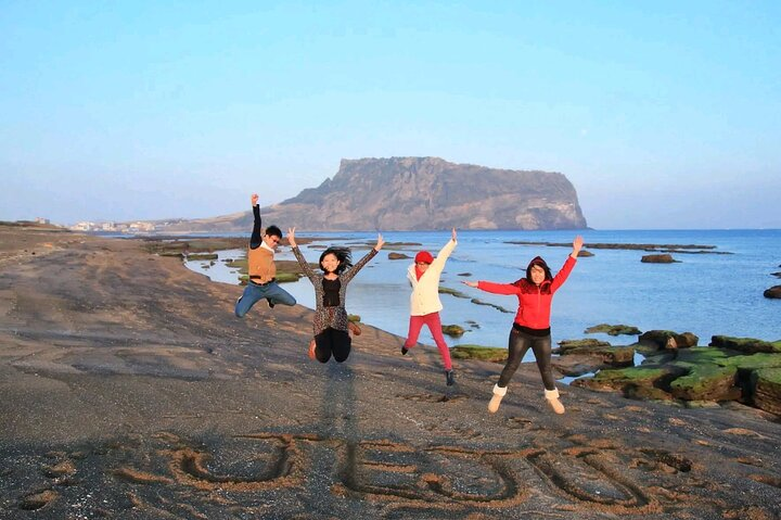 Private Tour in South and East in jeju island - Photo 1 of 25